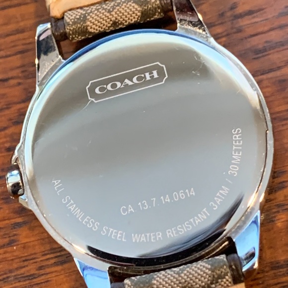 Coach Signature Ladies Watch, Nice - Picture 13 of 14